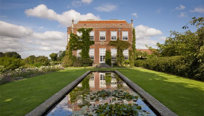 Hinton Ampner Glas Exhibition